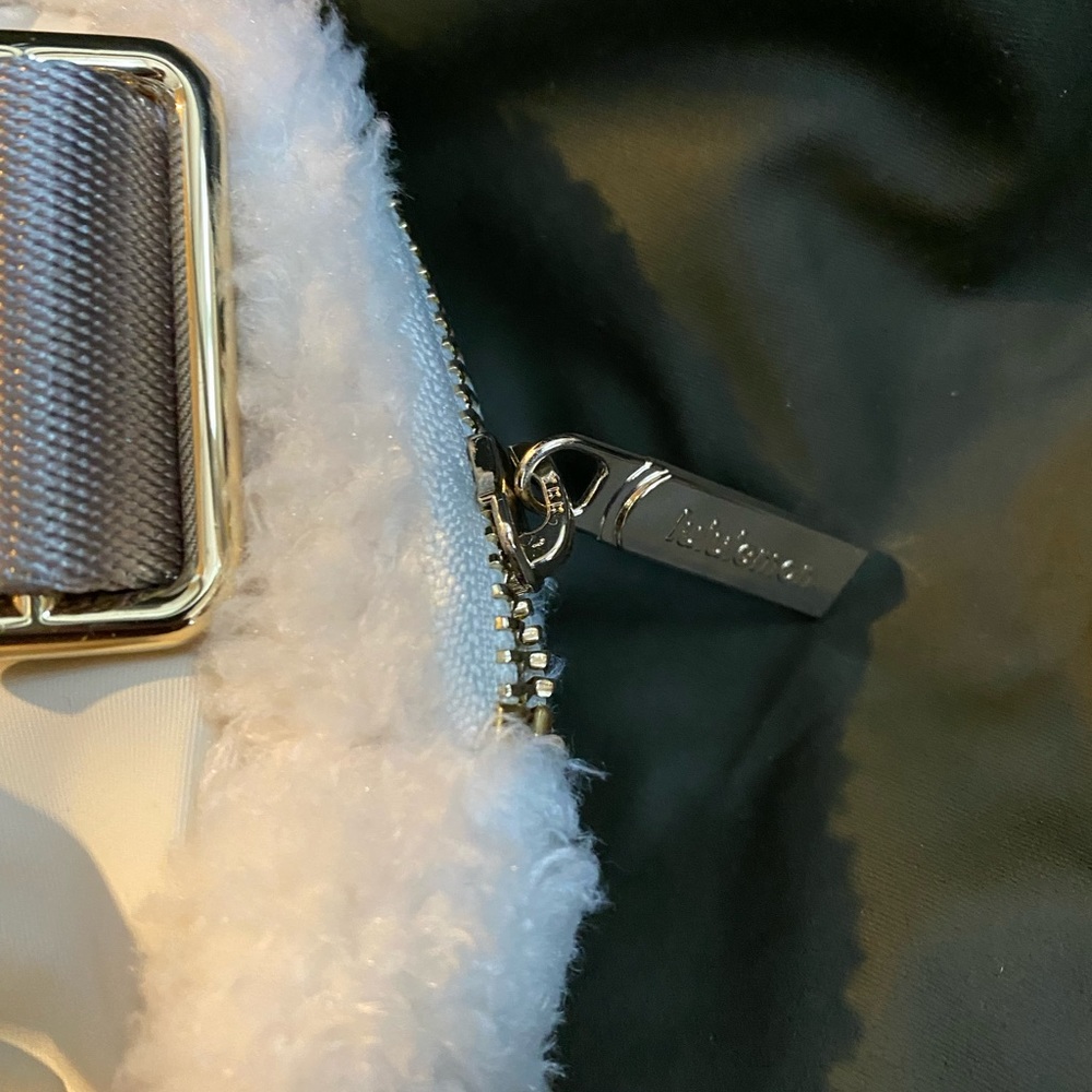 Lululemon Everywhere Fleece Belt Bag - Ivory - Picture 5 of 6
